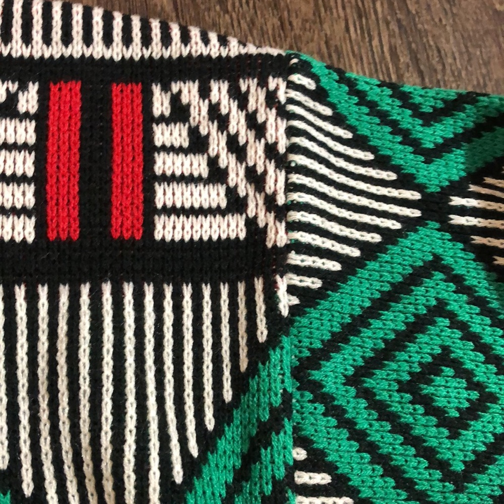 Vintage Geometric Knit Sweater - Picture 9 of 15